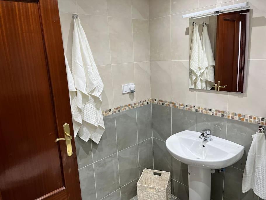 Piso Acogedor Y Centrico Apartment Santoña Екстериор снимка